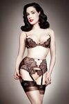 Mach es gut Bundesweit patrouillieren dita von teese dessous